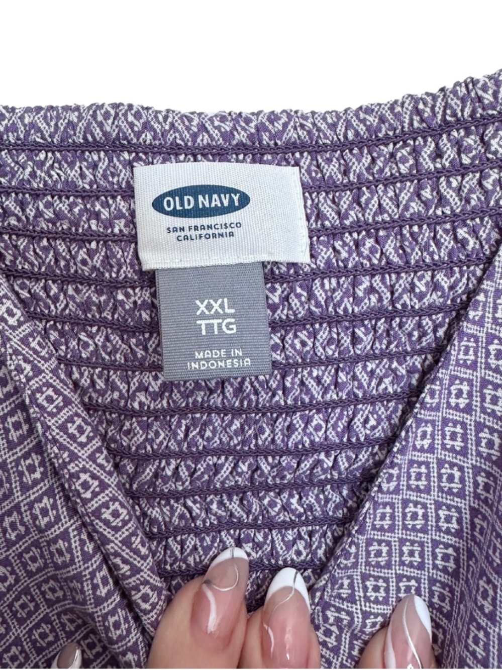 Old Navy Purple Patterned V-Neck Maxi Dress - Picture 4 of 5